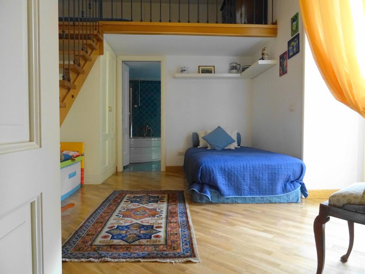 Mezzocannone Holiday House Neapol Zewnętrze zdjęcie