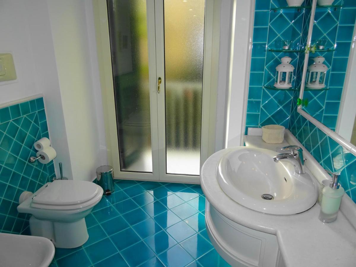 Mezzocannone Holiday House Neapol Zewnętrze zdjęcie