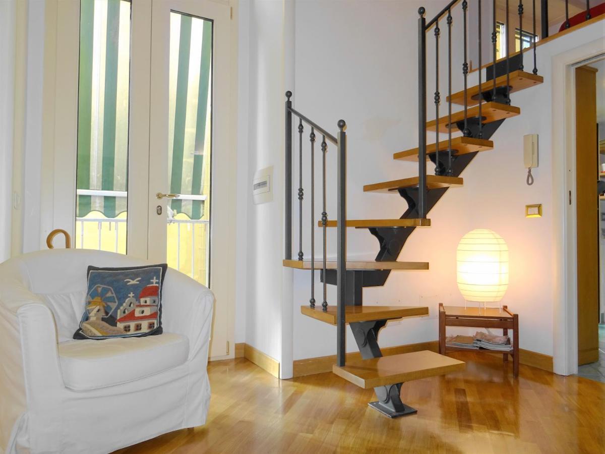 Mezzocannone Holiday House Neapol Zewnętrze zdjęcie
